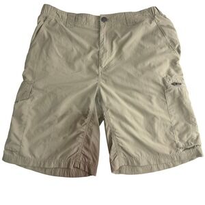 Columbia Omni-Shade Mens 34W Cargo Shorts Tan Nylon Hiking Outdoor Lightweight